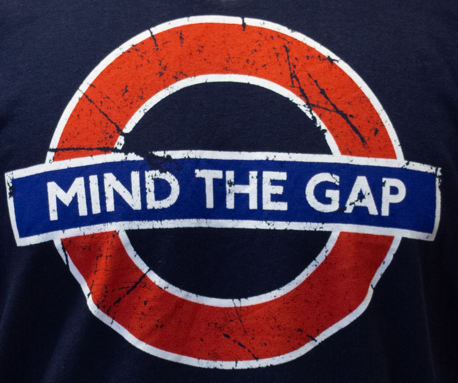 TFL101MTG  Licensed Unisex Mind The Gap Underground London T-Shirt Navy XS - 4XL